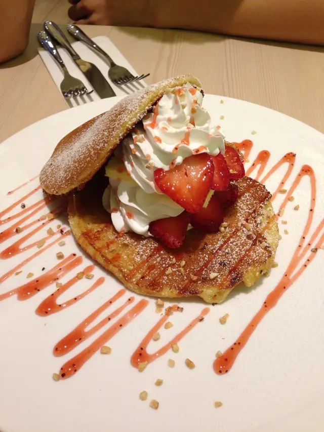 士多啤利有啲小,但燒餅幾好