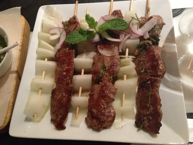 烤羊肉配青瓜片, 配搭清新