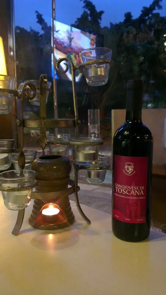 選左窗邊位,餐廳整體好有情調!