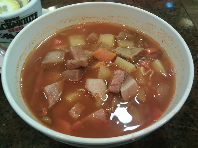 北角時時樂 - 鮮茄牛腩粒公仔麵