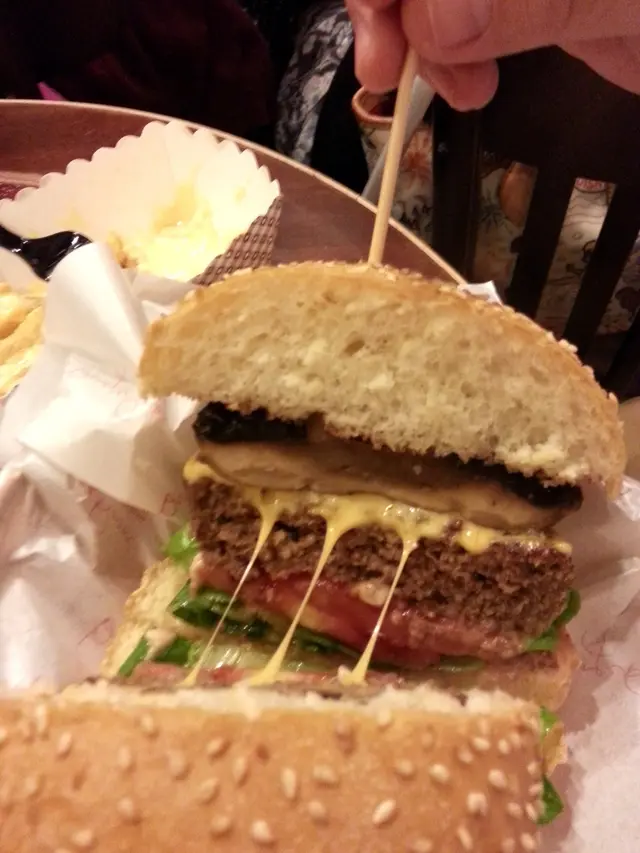 Portobello Cheese Burger