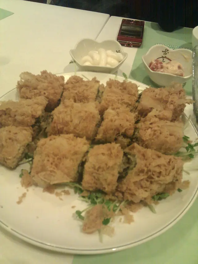 酥炸紫菜鵝肝卷