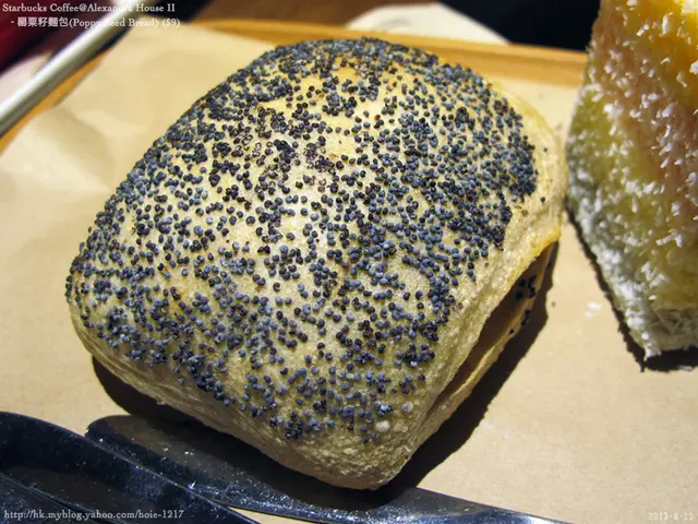 ③ 罌粟籽麵包(Poppy Seed Bread) ($9)
