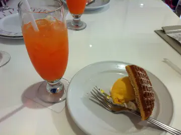 fruit punch同雪糕waffle
