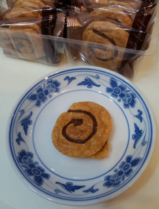 少少咸及帶有絲絲南乳香味,餅身脆卜卜。