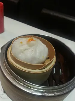 一粒的蟹粉小笼包皮薄猪肉饀都散