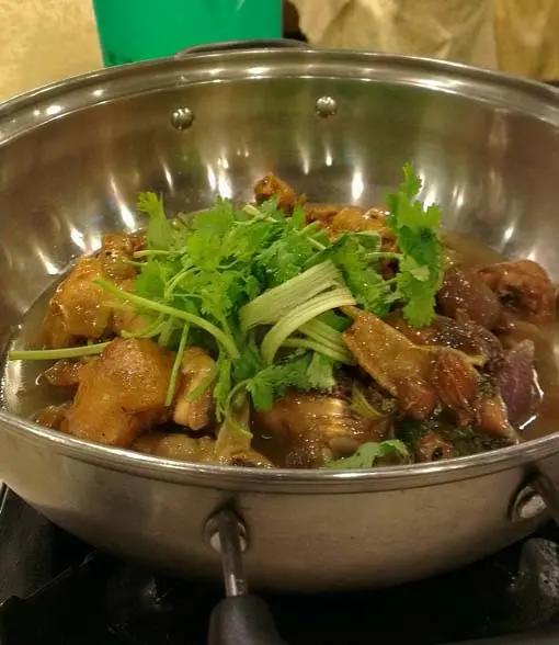 常滿雞煲雞甚少