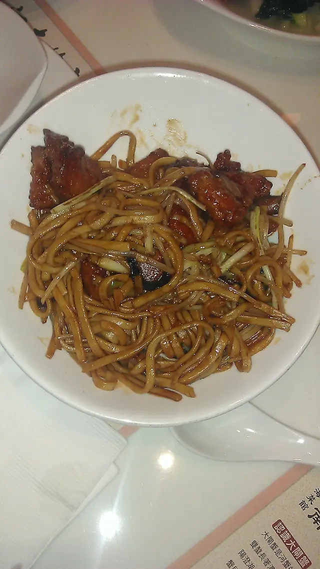 上海排骨炒拉麵