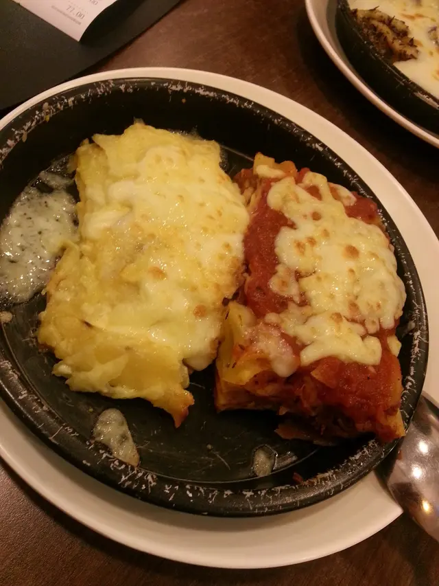 忌廉千層薯配肉醬千層麵