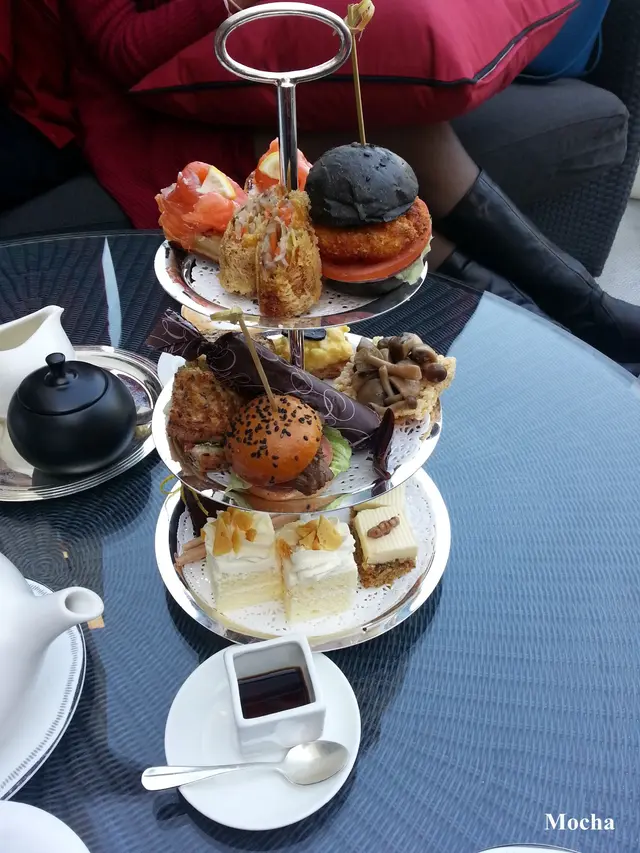 Signature Tea Set