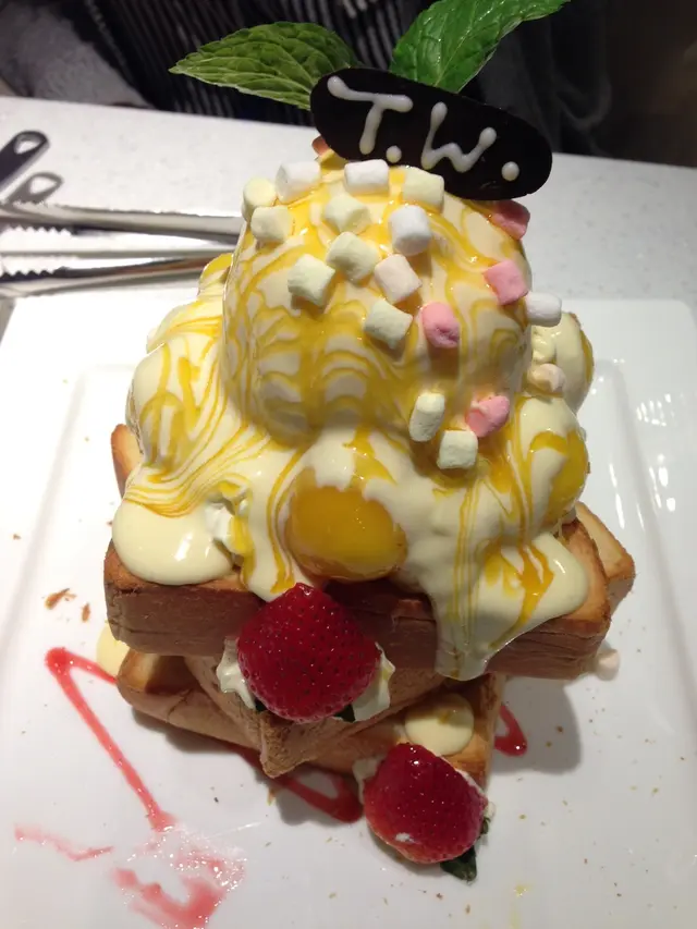 芒果香草磚塊蜜糖吐司($68)