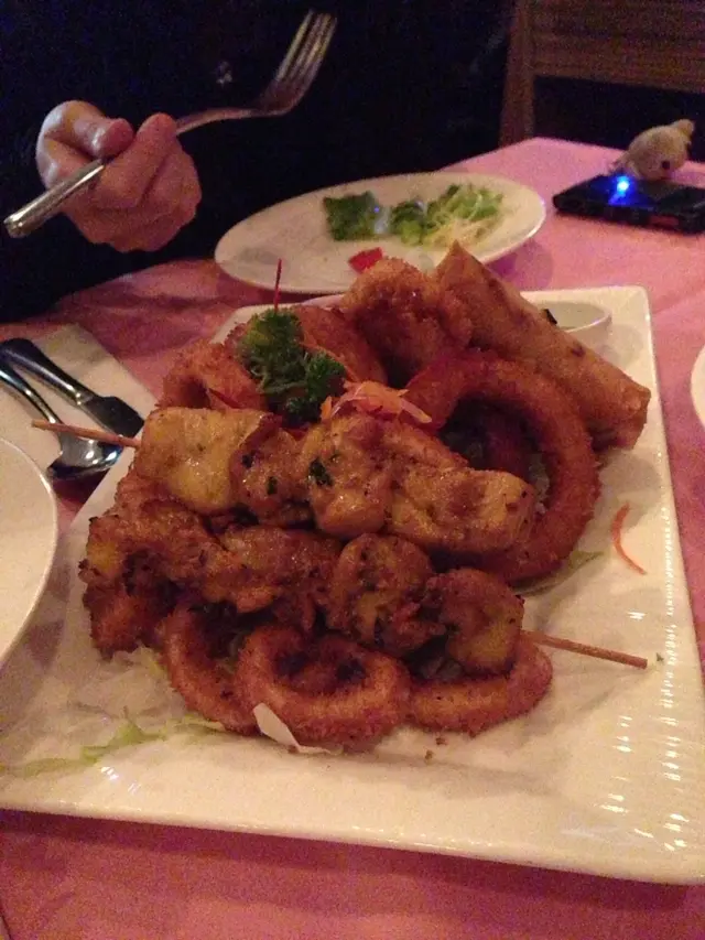 小食拼盤，熱氣但非常香口，點忍得住呢？（≧∇≦）