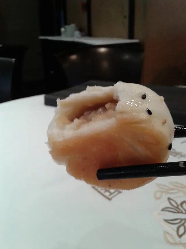 包厚 , 肉汁不多 .