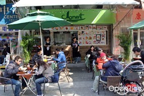 Moment Cafe