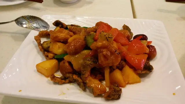 咕嚕膳 + 肉