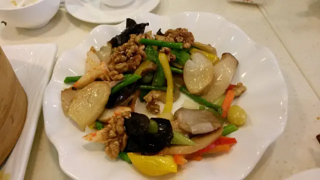 露荀碧綠琥珀