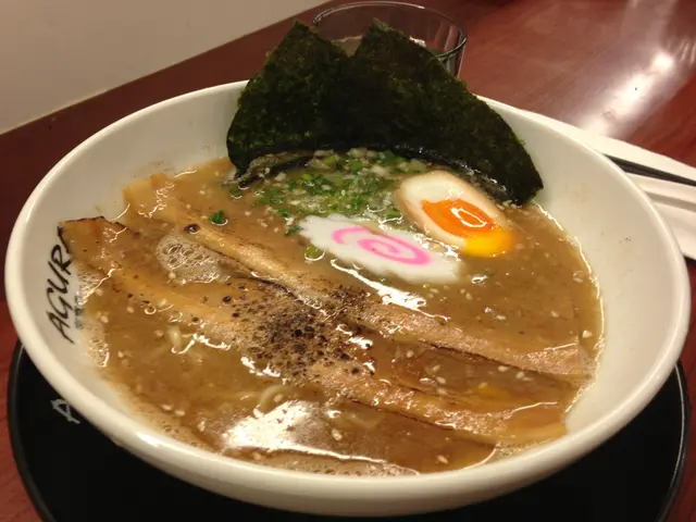 魚介鹽味豬骨湯拉麵