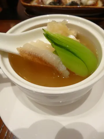 菜胆海皇炖翅