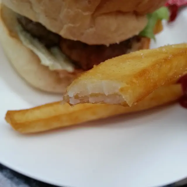 烹調時已在表面添加了一點鹽粒