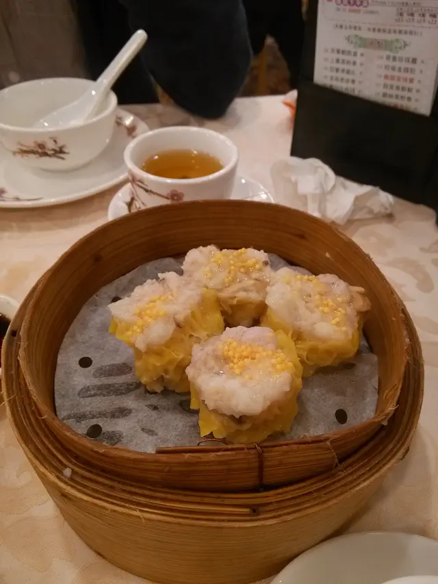 相對其他比較一般, 蒸過火甩皮甩骨, 但食味OK