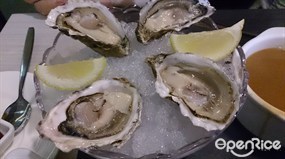 fresh oysters - 旺角的小飛象葡國餐廳