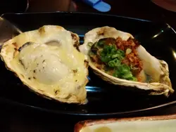 芝士焗蠔與蒜蓉焗蠔