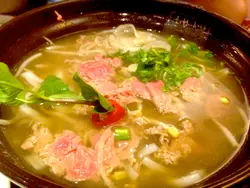 生牛肉河粉