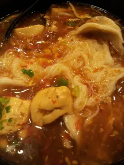 酸辣水饺米