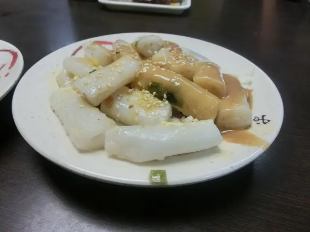 港式腸粉加雞蛋,本以為不太合,但試食覺得都幾好吃,值得再吃