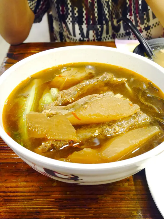 招牌士林牛展米線/陽春麵