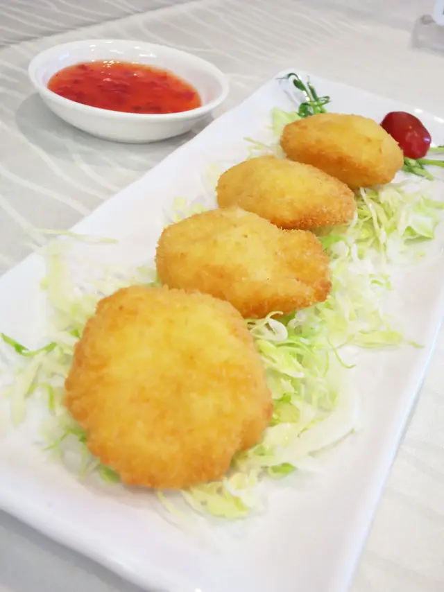 皮炸得很香脆, 但不會太油膩
