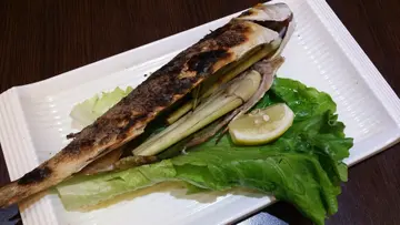 海鹽燒烏頭配自家製泰式汁