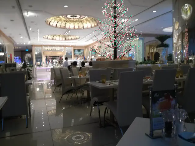 餐廳入面, 環境好美