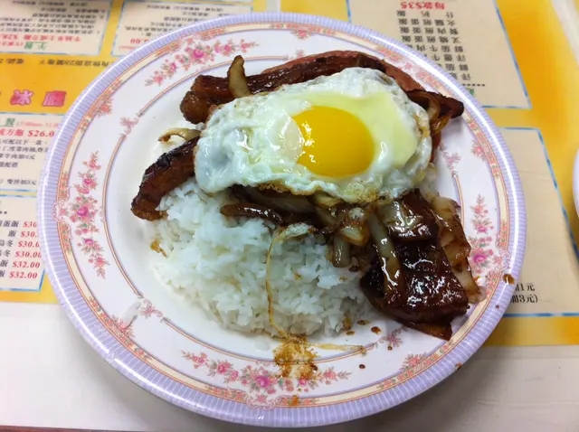 洋蔥豬扒飯