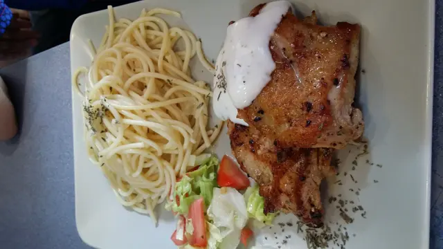 意大利乾乳酪雞1扒配意大利粉