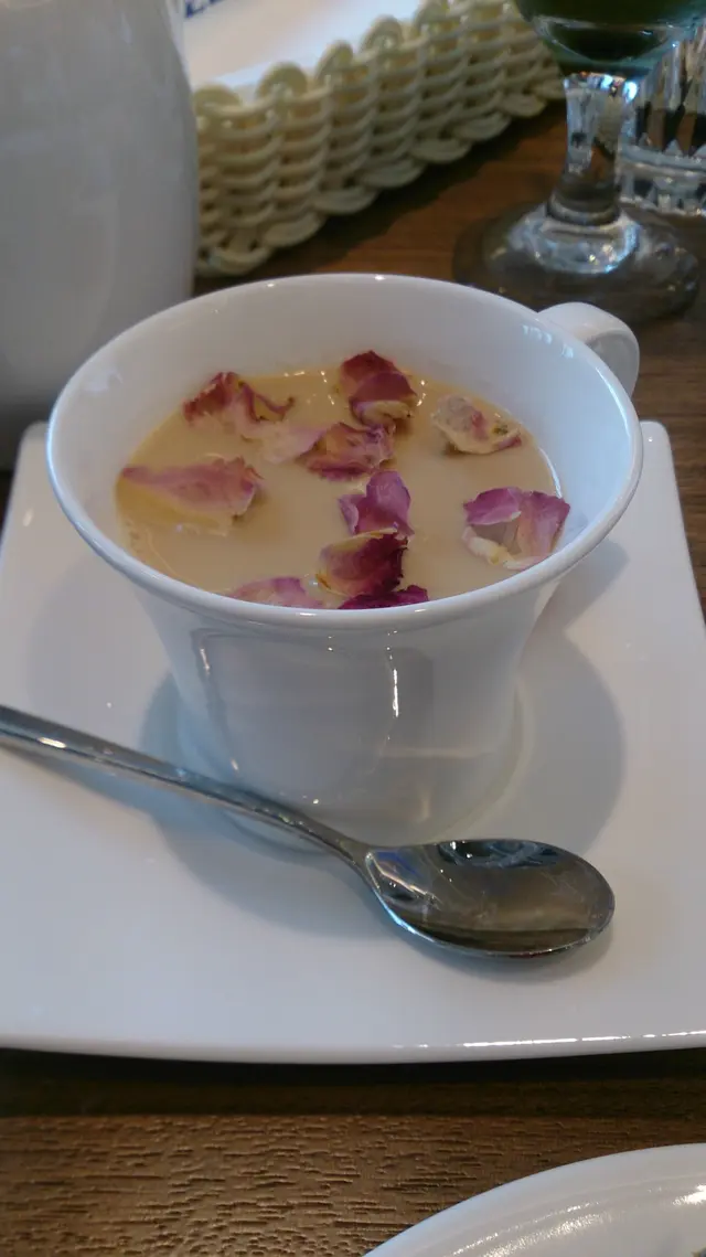 玫瑰蜜香奶茶