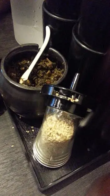 枱上亦提供微辣的梅菜