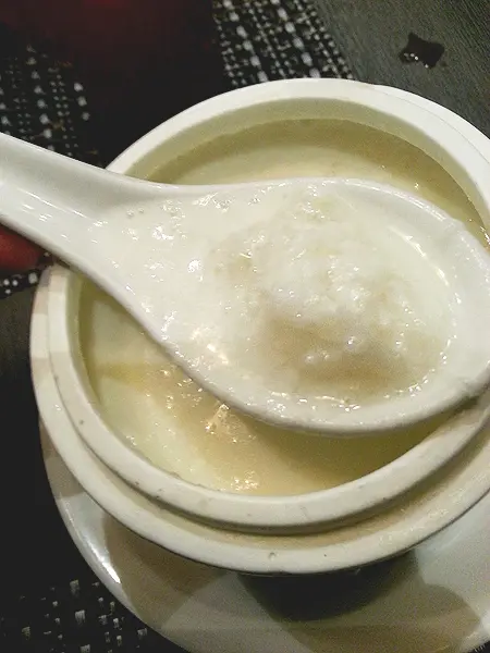 燕窩蛋白杏仁茶