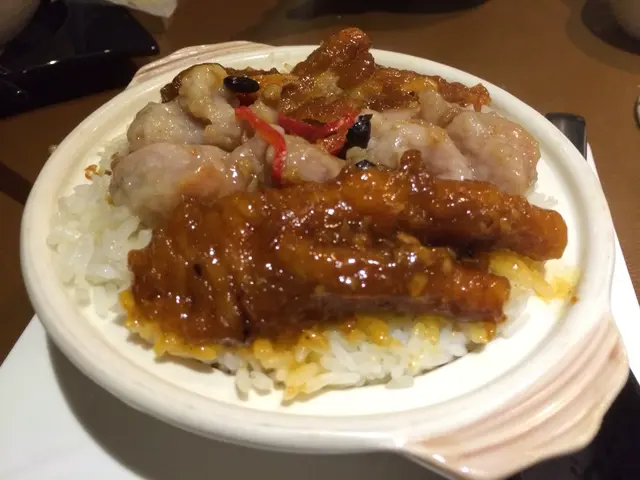 鳳爪排骨飯