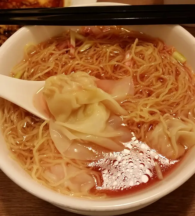 加了醋的雲吞麵