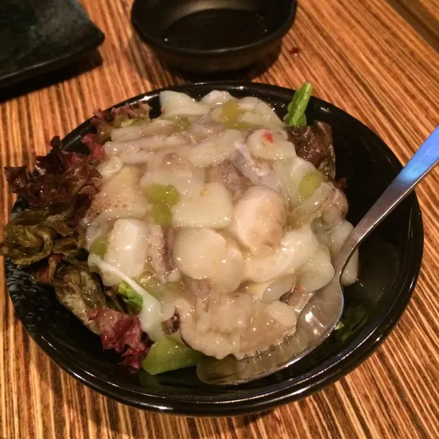 前菜 哈哈我發現原來好多人鍾意食呢個前菜 雖然我自己對呢味o野食冇乜特別喜好 但係呢度呢個整得唔錯, 辣辣地 咸咸地, 有D嗆鼻 唔會太過滑潺潺, 所以都食o左幾多XDXD