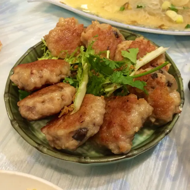 煎鹹魚肉餅