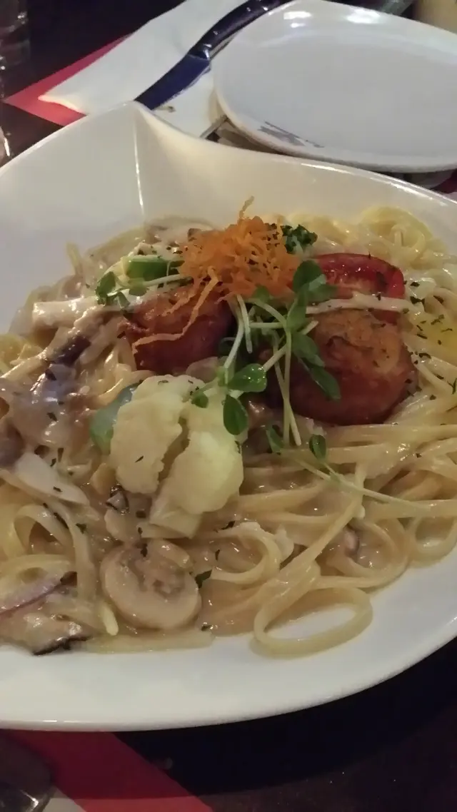 炸帶子忌廉汁扁面