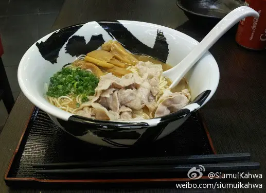 巖流拉麵(Rock Flow Hand-Pulled Noodles)