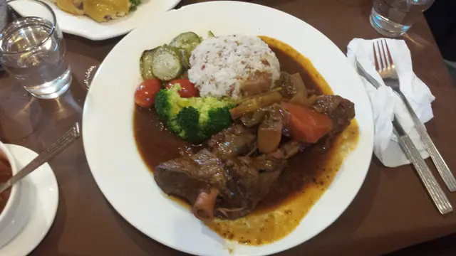 健康羊膝紅米飯套餐