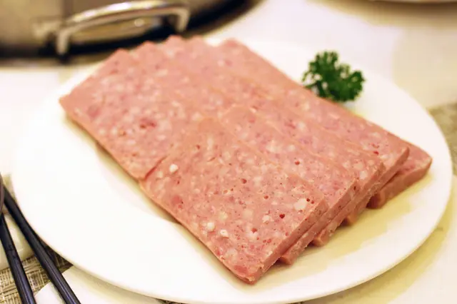 午餐肉
