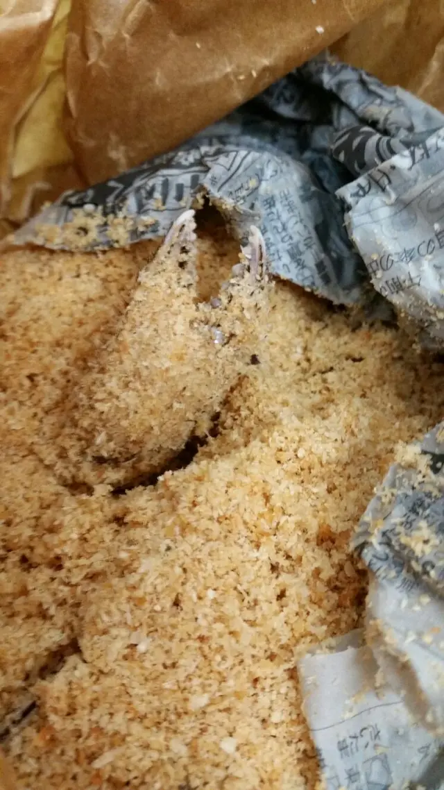  活毛蟹拿到番屋企仍很新鮮，保存很好。