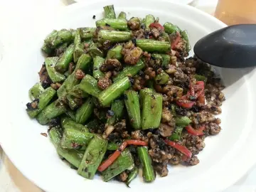 欖角炒四季豆