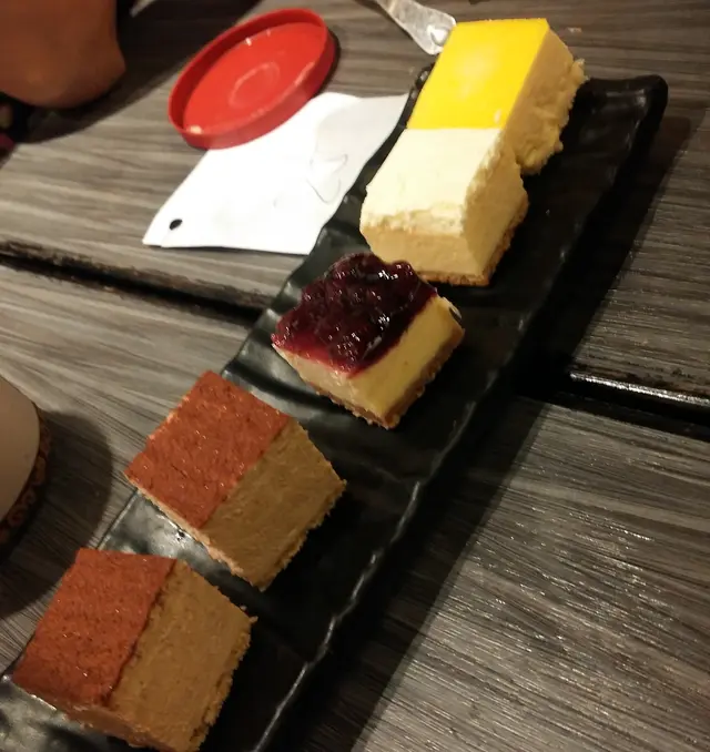 款款細細件，貪心嘅我每樣都可以試下