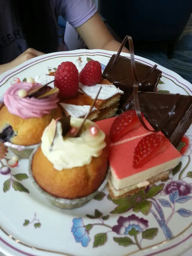 Chocolate cake面果層全都是朱古力醬好甜